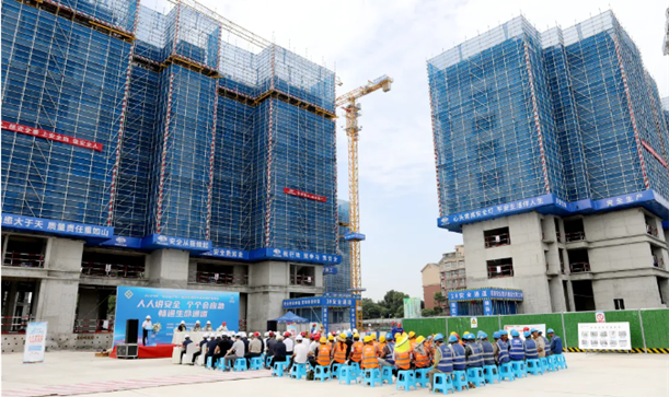 人人讲安全 个个会应急丨九游会j9网站首页集团举行2024年“安全生产月”启动会暨防中暑应急救援演练活动